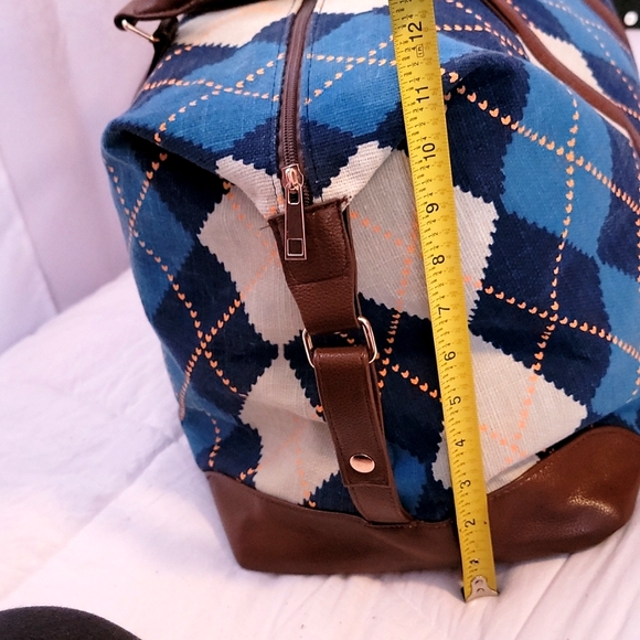 Lulu Dharma Weekender Tote - Picture 8 of 12